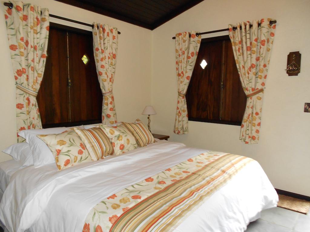 Country Ville Hotel Терезополис Экстерьер фото